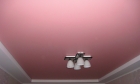 Матовый натяжной потолок цветной