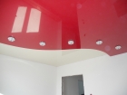 Красный глянцевые натяжной потолок