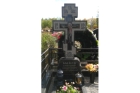 Крест надгробный на кладбище