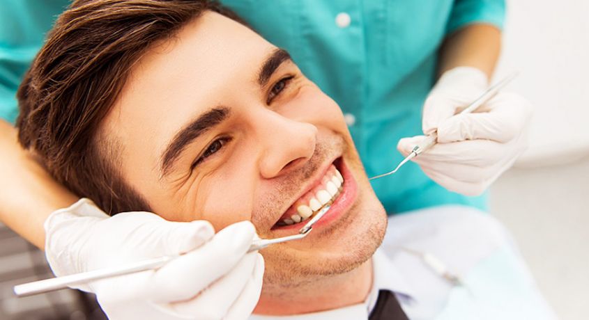 Секрет голливудской улыбки! Скидка 56% на профессиональную чистку зубов ультразвуком в стоматологической клинике «Ирина».