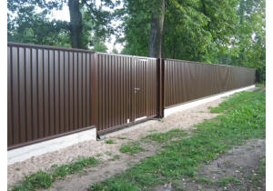 Забор из профлиста двухсторонний 1,9 м