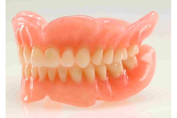 Зубные протезы при полном отсутствии зубов